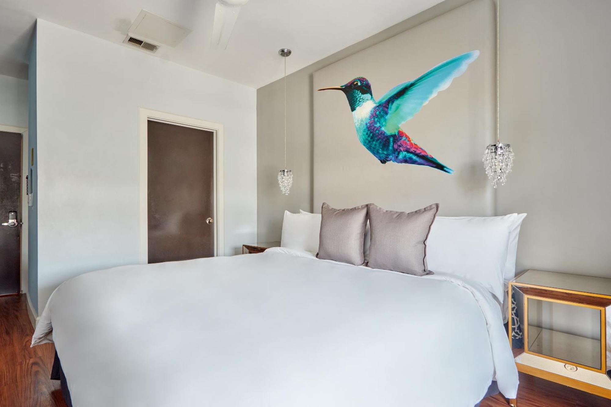 The Crescent Hotel Beverly Hills, Sonder Los Angeles Room photo